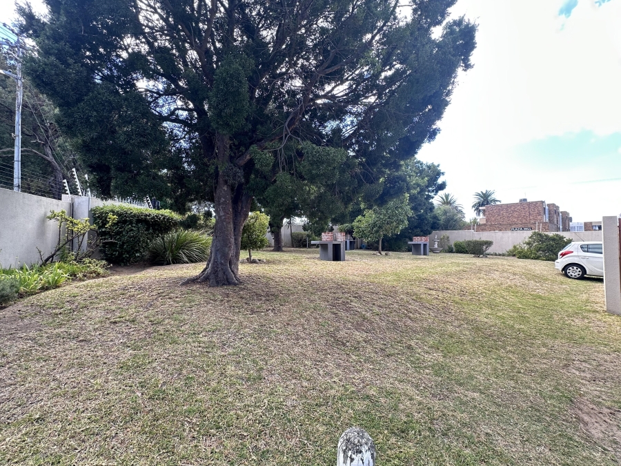 2 Bedroom Property for Sale in Wynberg Upper Western Cape